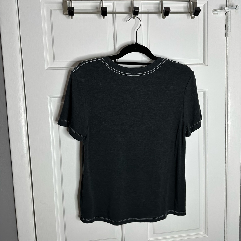 Express Graphic Tee - Picture 2 of 4